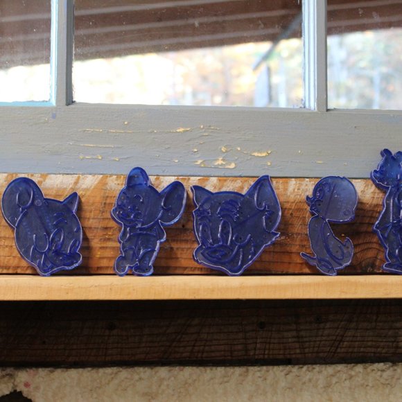 Retro 1965 Vintage Tom and Jerry cookie cutters set of 6 - Picture 10 of 16